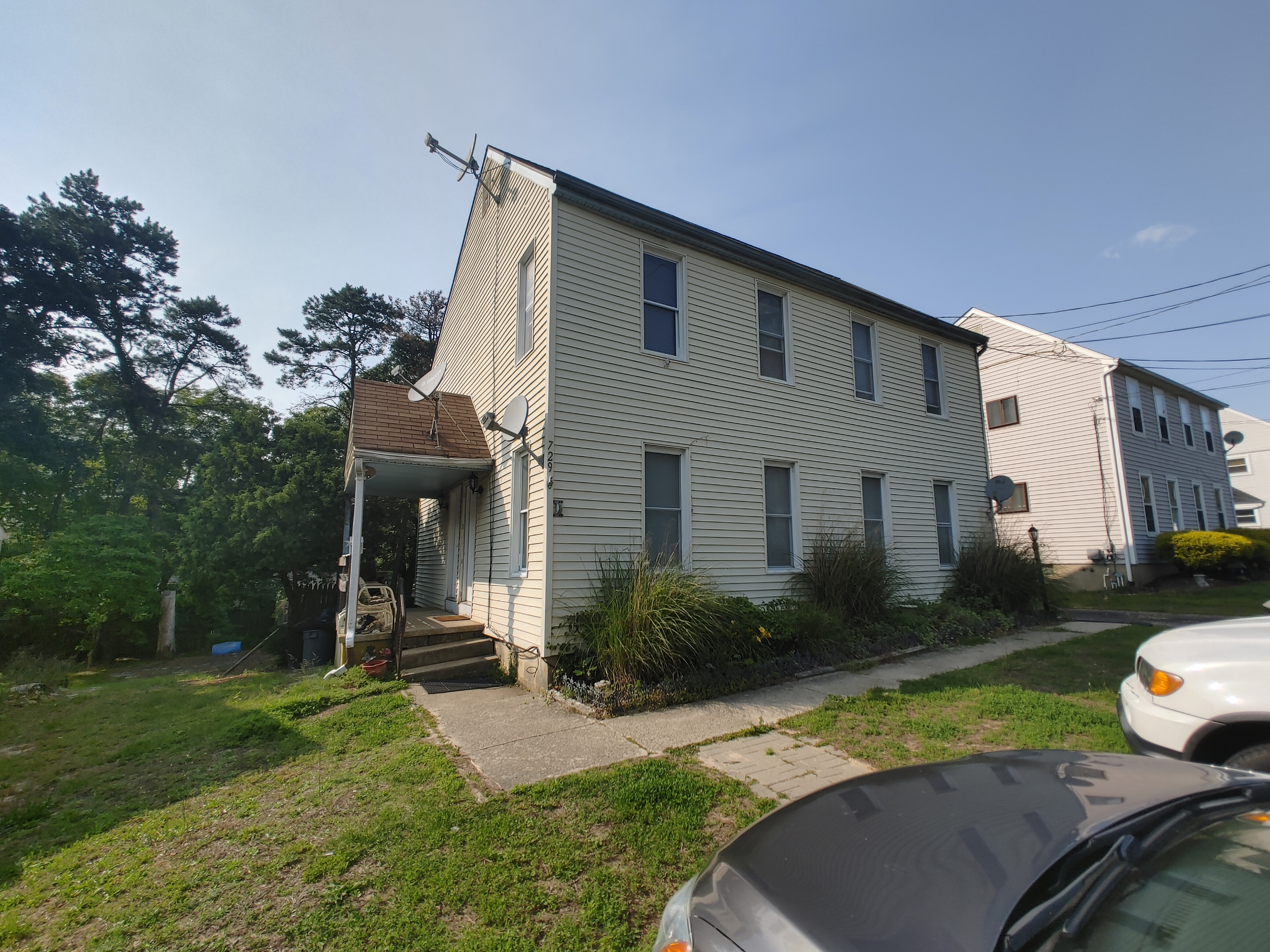 729 Jarvis Road - B