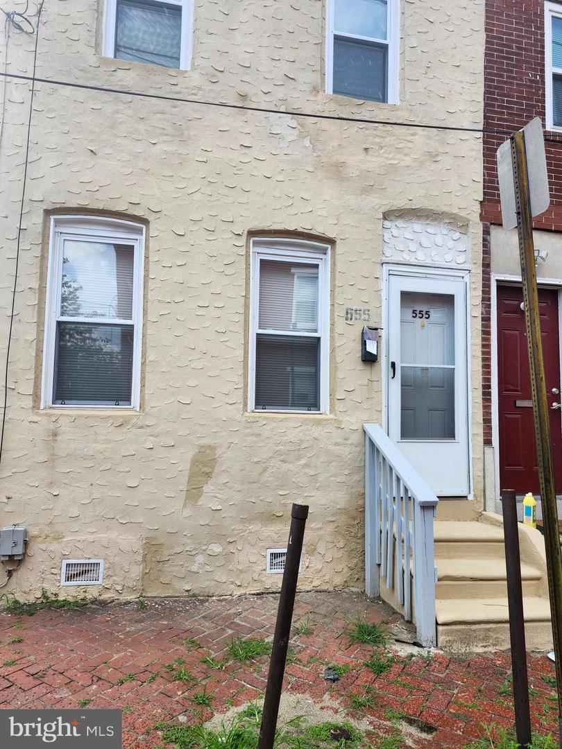Property main image