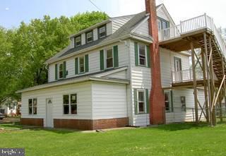 1300 W. Kings Highway, Apt 3